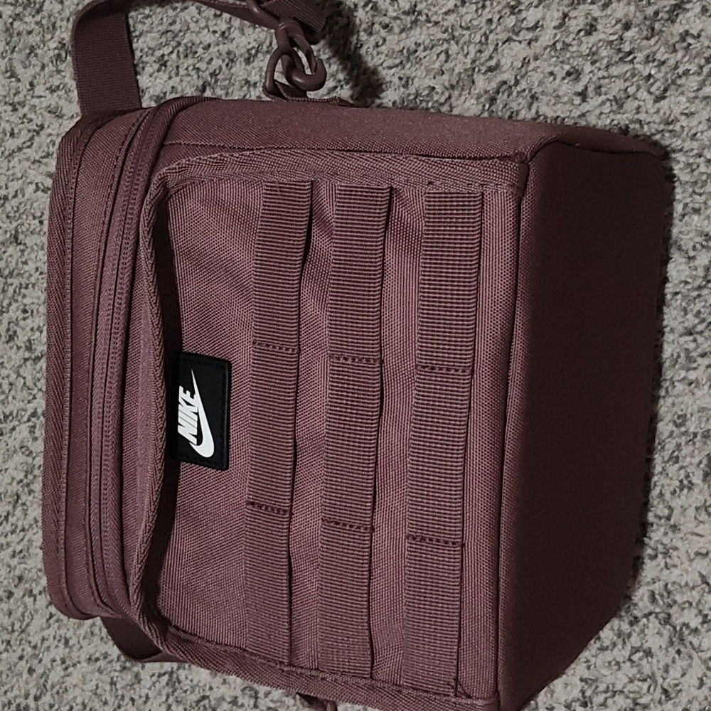 Nike lunchbox